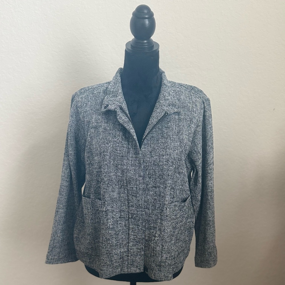 Eileen Fisher Gray Blazer with Notched Lapel and Textured Fabric